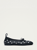 all studs black