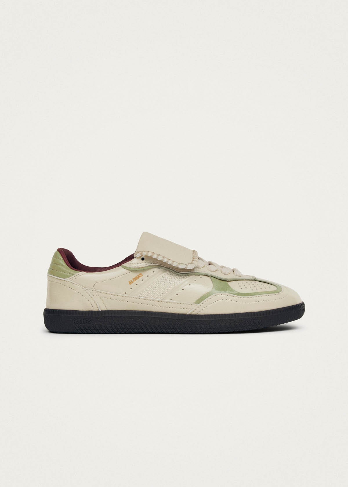 Zapatillas Tb.490 Club de cuero crema patentado