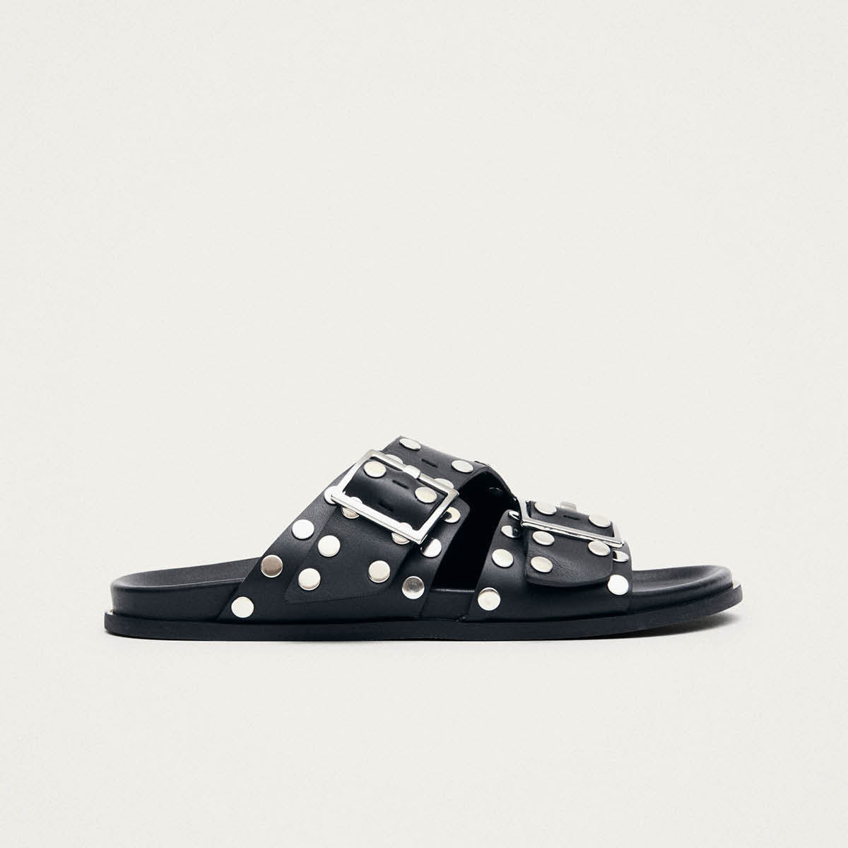 Alba Sandali in Pelle Nera con Borchie