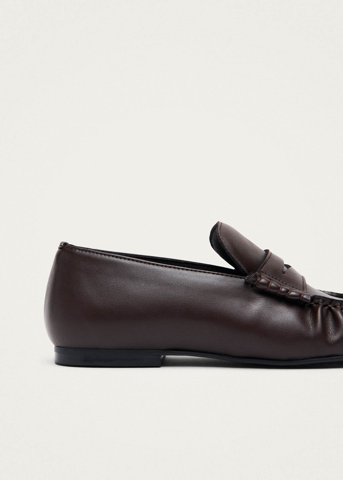 Aven Braune Vegane Leder Loafers