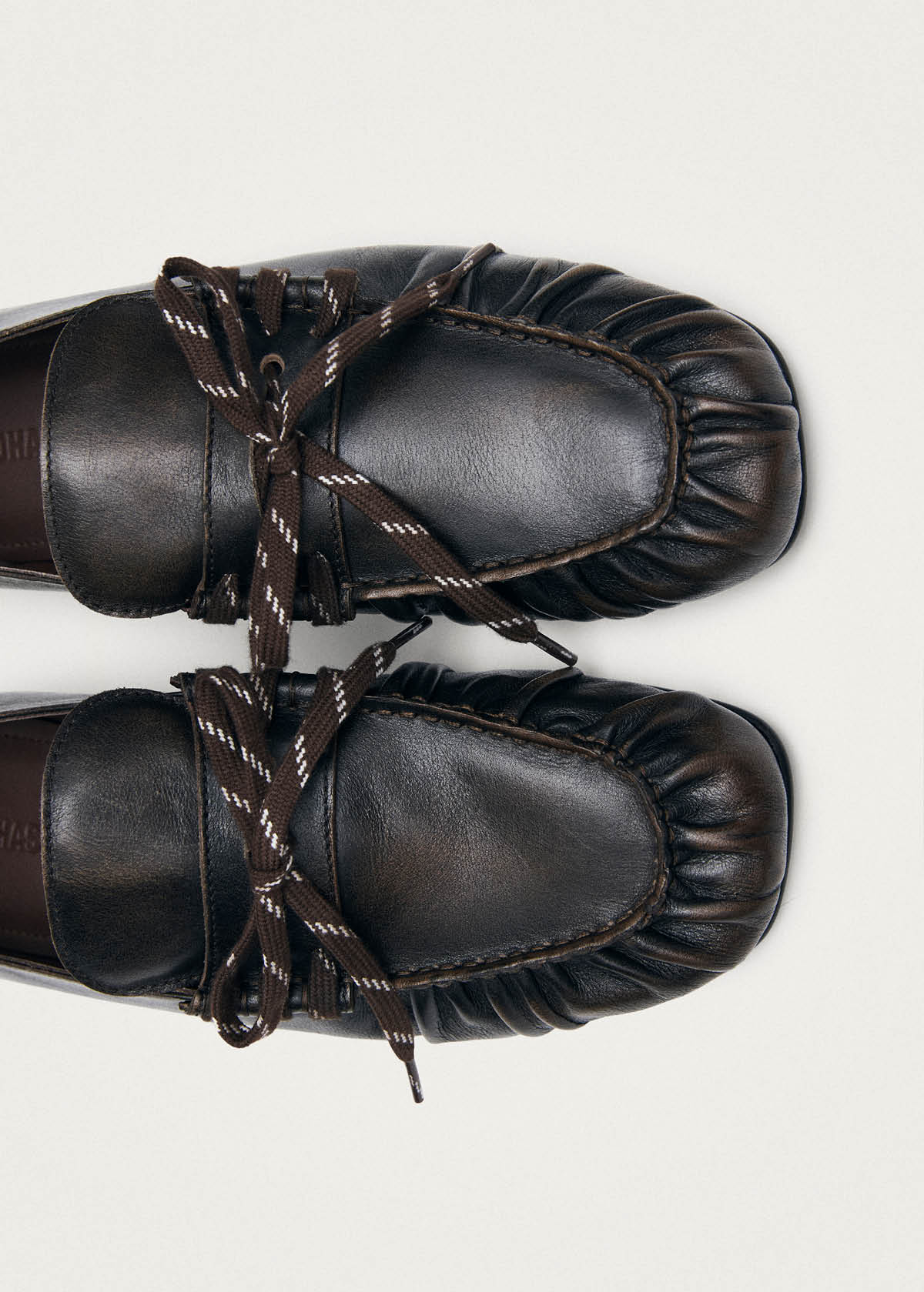 Mocassins en cuir marron effet vintage Aven Lace
