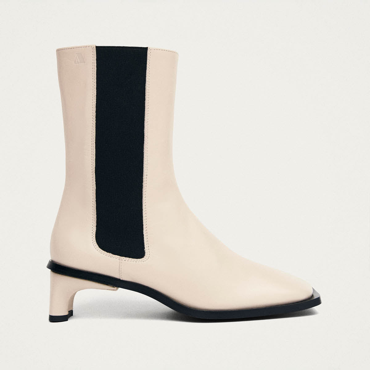 Elowen Rift Botas de Cuero Color Crema