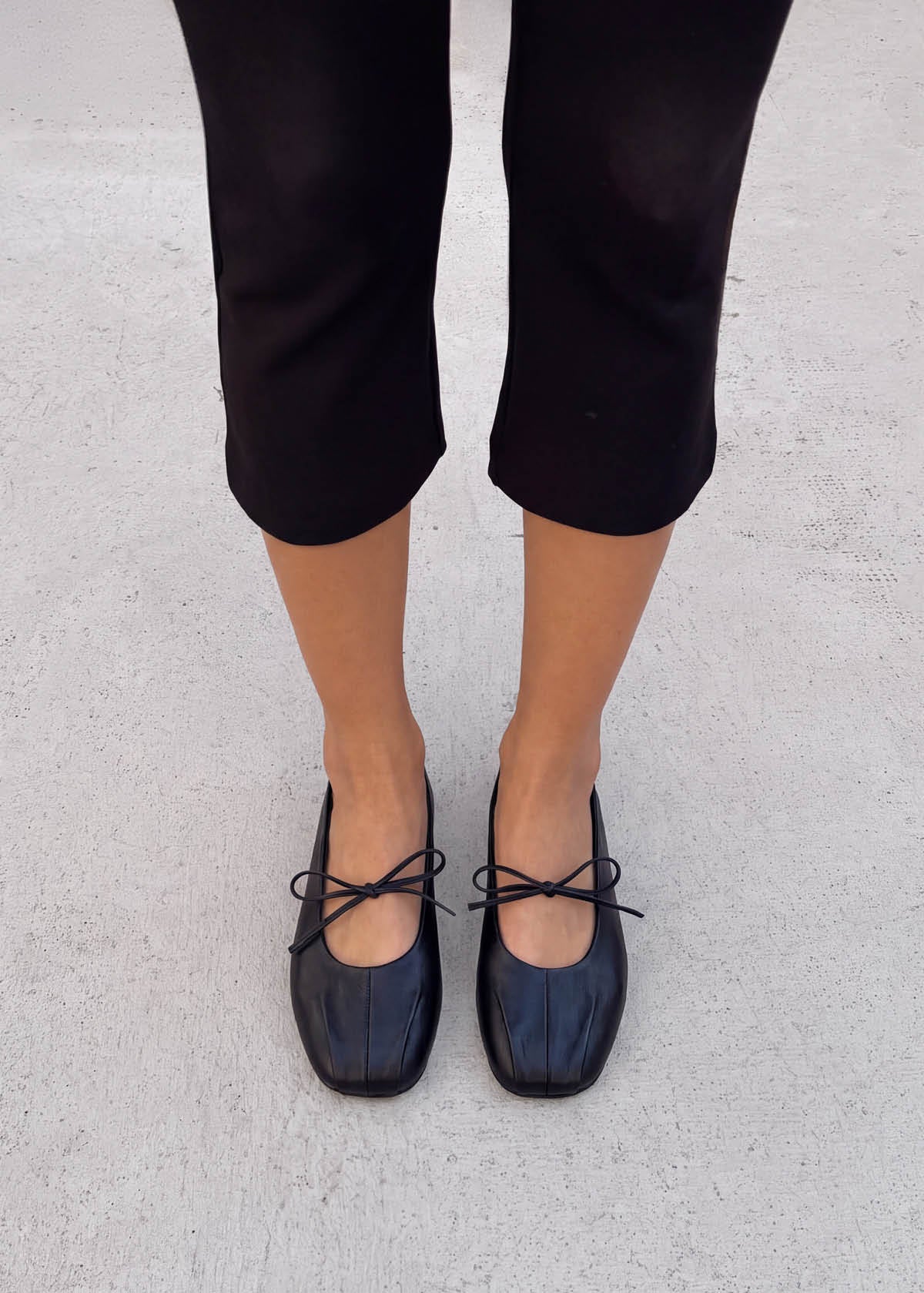 Elva Black Leather Ballet Flats