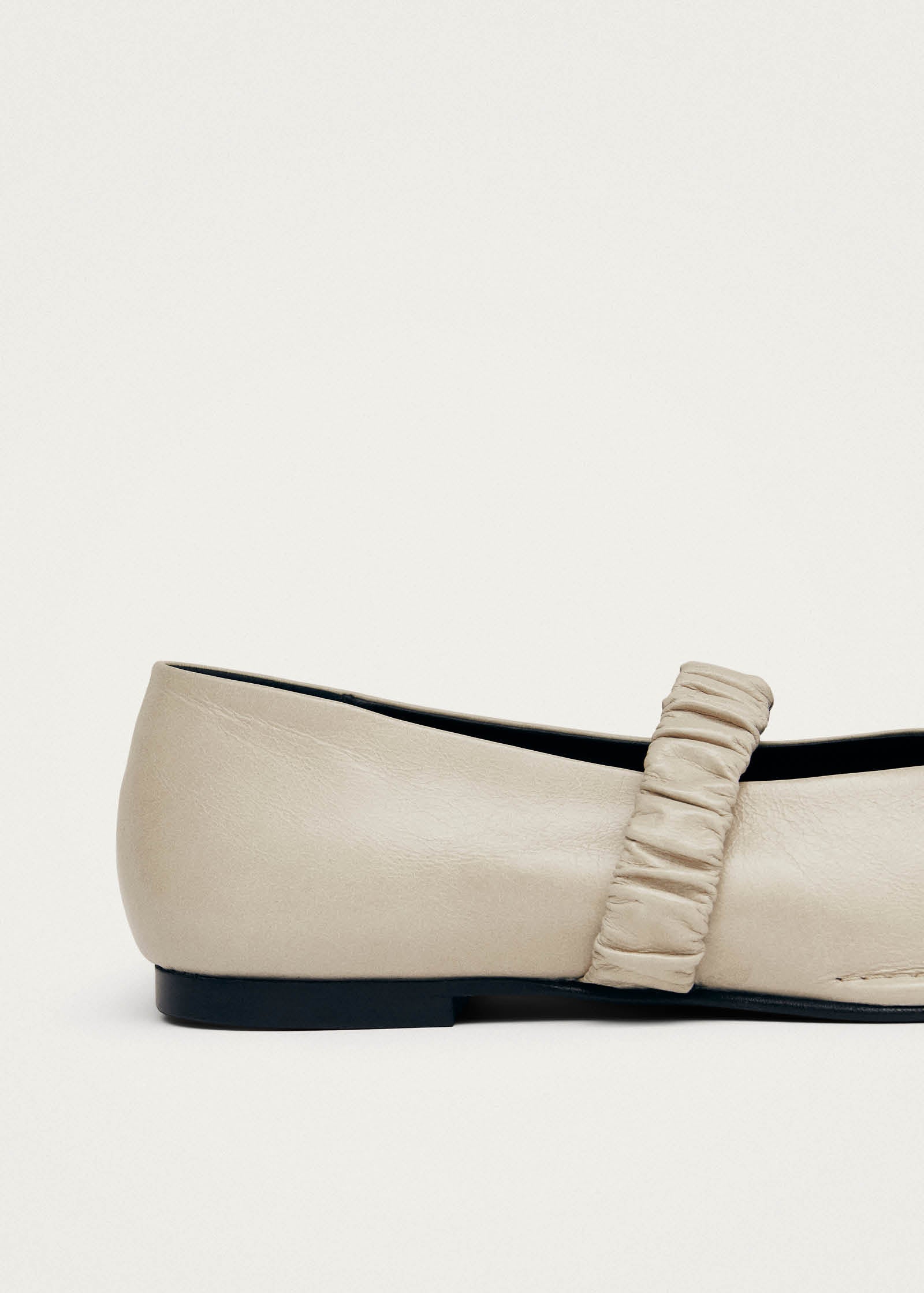 Lautan Ballerines en Cuir Crème