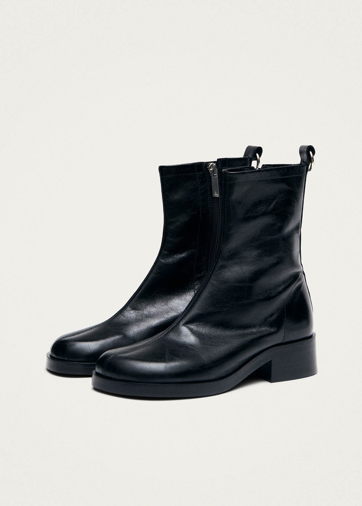 Niam Rift Black Leather Ankle Boots