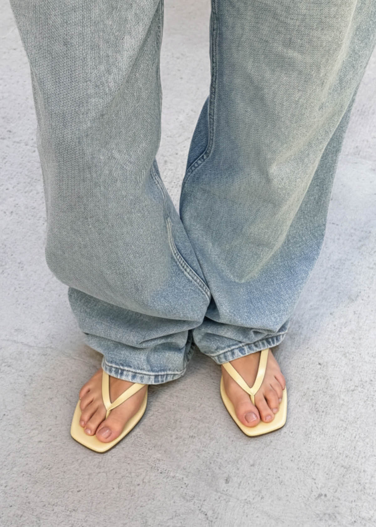 Ola Sandalias de Cuero Color Amarillo Pálido