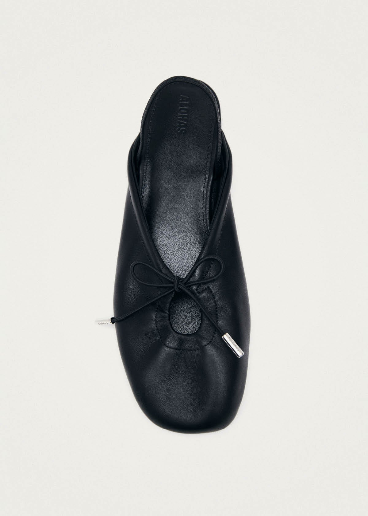 Oli Bailarinas de Cuero Negro