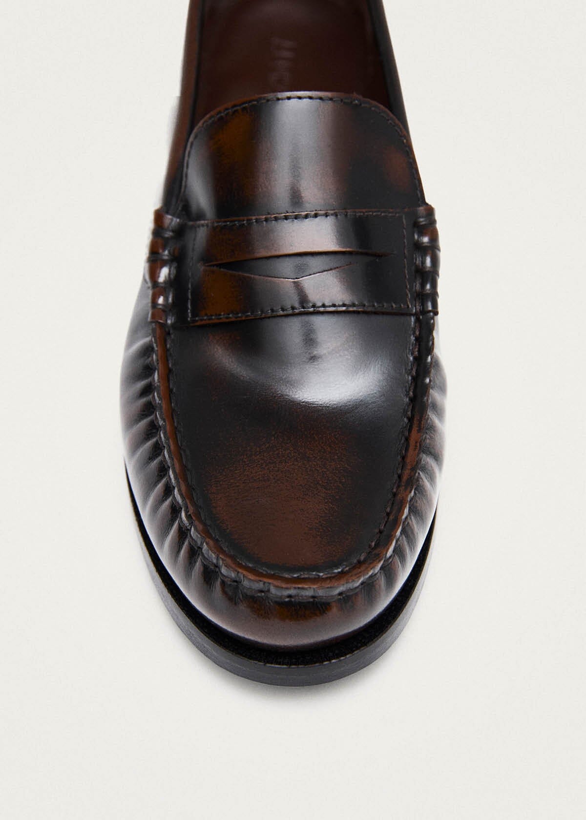 Rivet Kaffeebraune Loafer aus Leder mit Vintage-Effekt