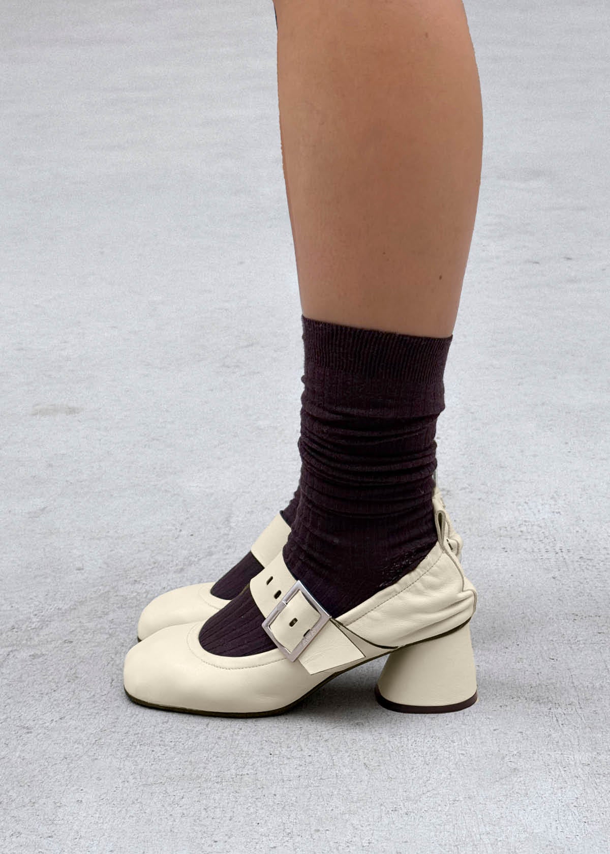 Rowena Tacchi in Pelle Crema
