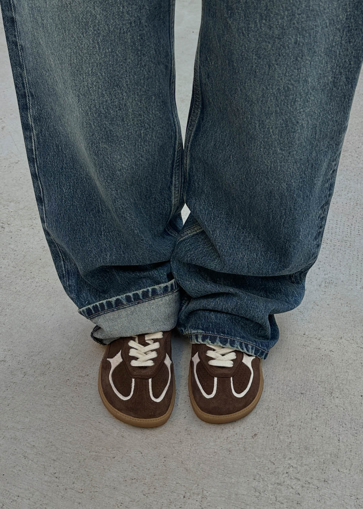 Tb.00 Zapatillas de Cuero Color Cocoa y Blanco