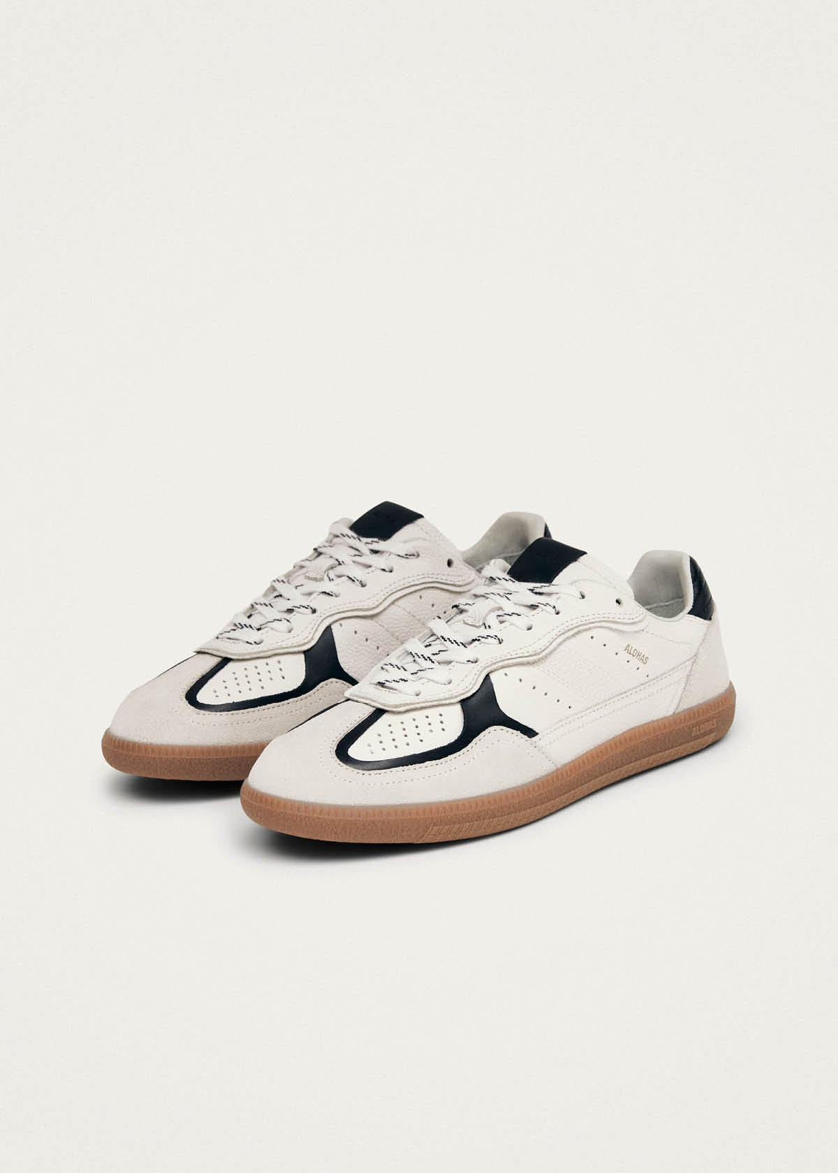 Tb.490 Zapatillas de Cuero Blanco y Negro con Grano